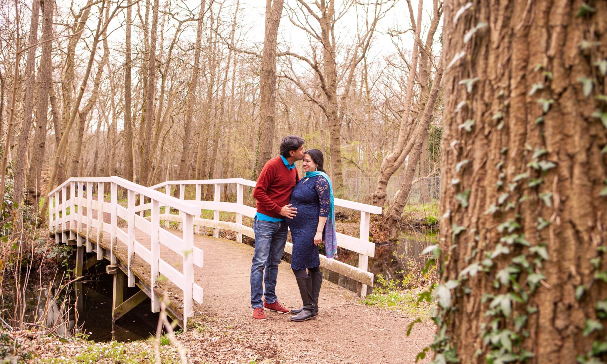 Romantische foto zwangerschap zwangerschapsportret zwangerschapsfoto zwangerschap fotosessie maternity shoot fotograaf Irene Den Haag