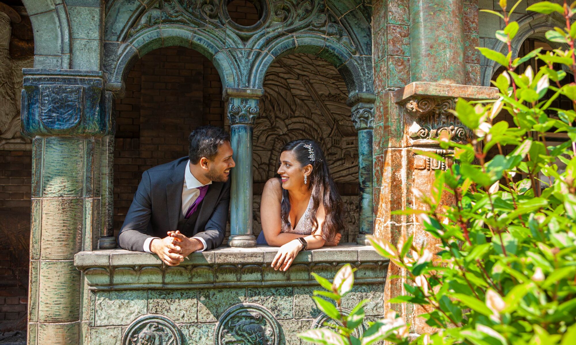 Romantische trouwfotografie trouwfotograaf natuurlijke stijl spontane trouwfotograaf met sfeer Den Haag Porceleyne Fles Delft