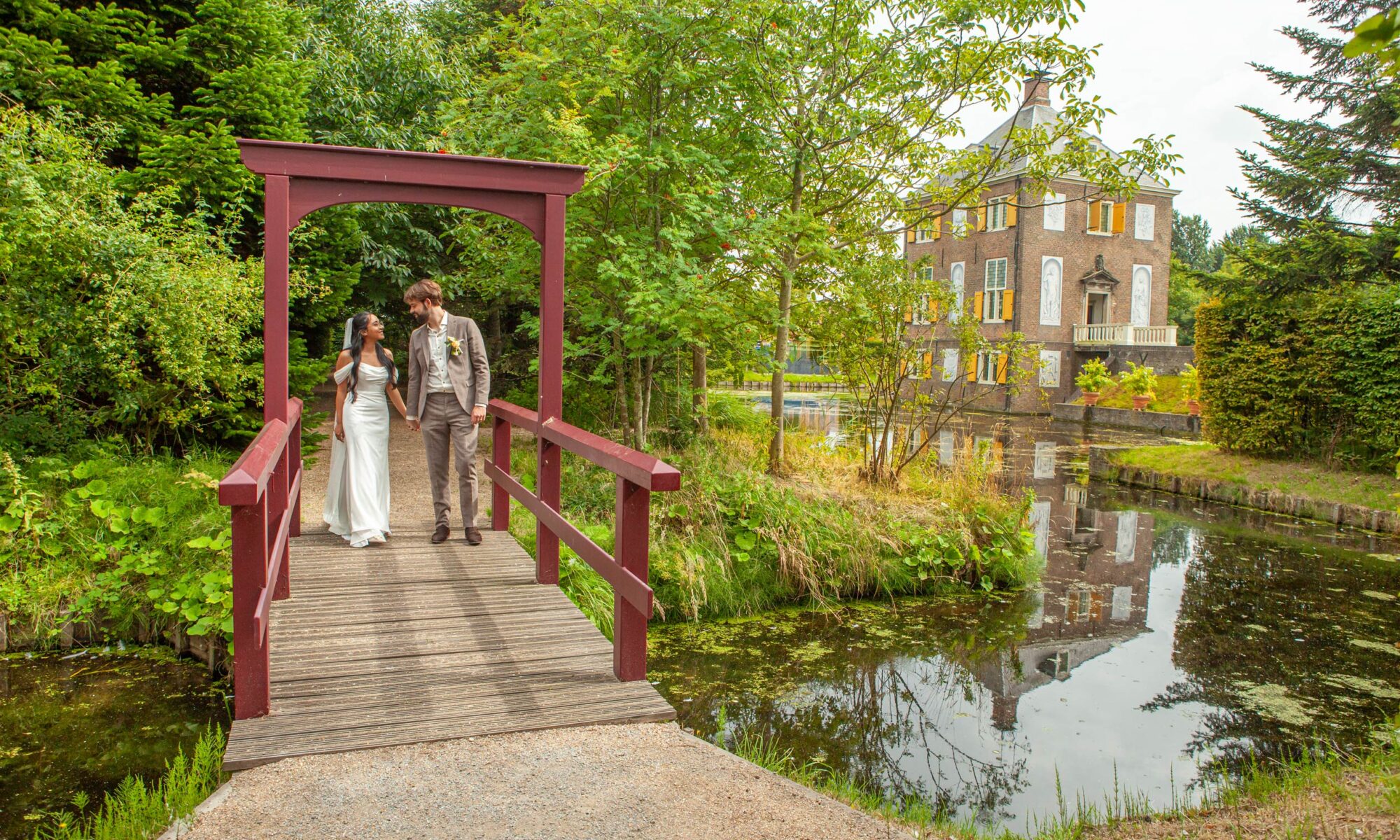 Romantische trouwfotografie trouwfotograaf Irene fotografie met sfeer Kasteel Hofwijck Voorburg Den Haag beste prijs