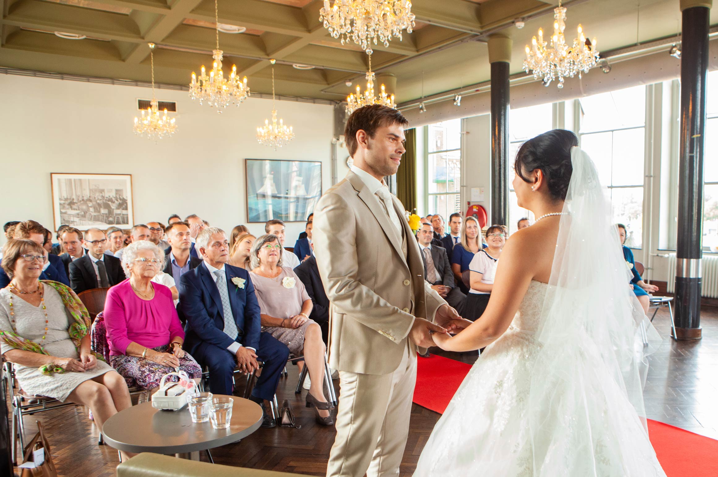 spontane trouwfotograaf Irene jawoord ceremonie De Machinist Rotterdam trouwfotografie met emotie en sfeer